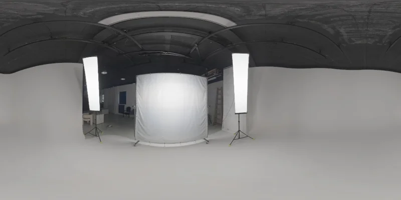Monochrome Studio 04